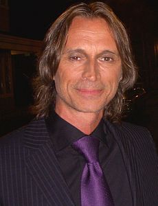 Robert Carlyle