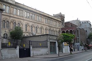 Saint Benoit Fransız Lisesi