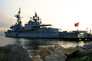 TCG Gayret (D-352)