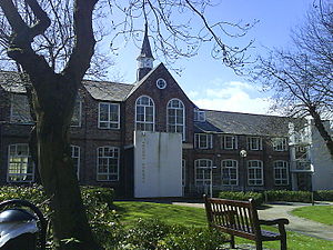 Liverpool John Moores Üniversitesi